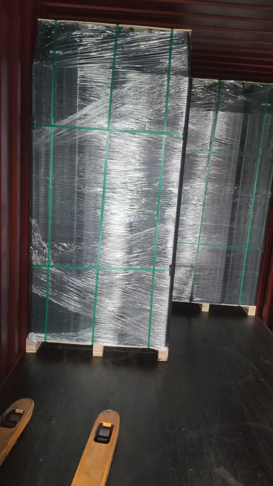 China to Australia FCL Container Loading