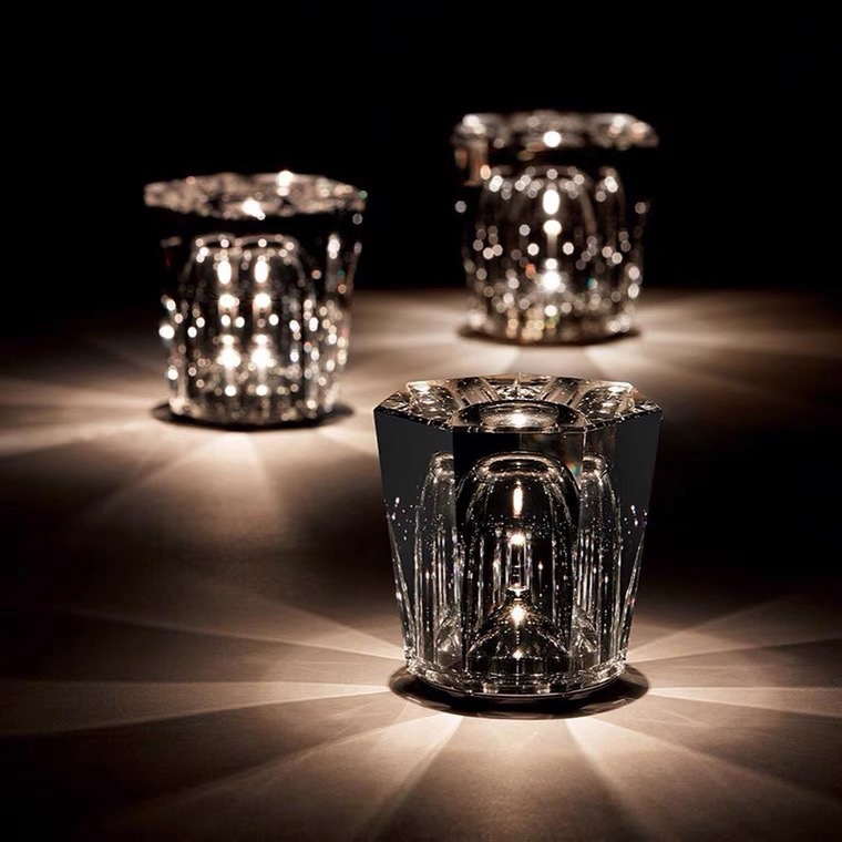 Hot Selling Creative Diamond Crystal Rechargeable Table Lamp, Bar Dining Bedside Ambient Night Light for Bedroom Decor